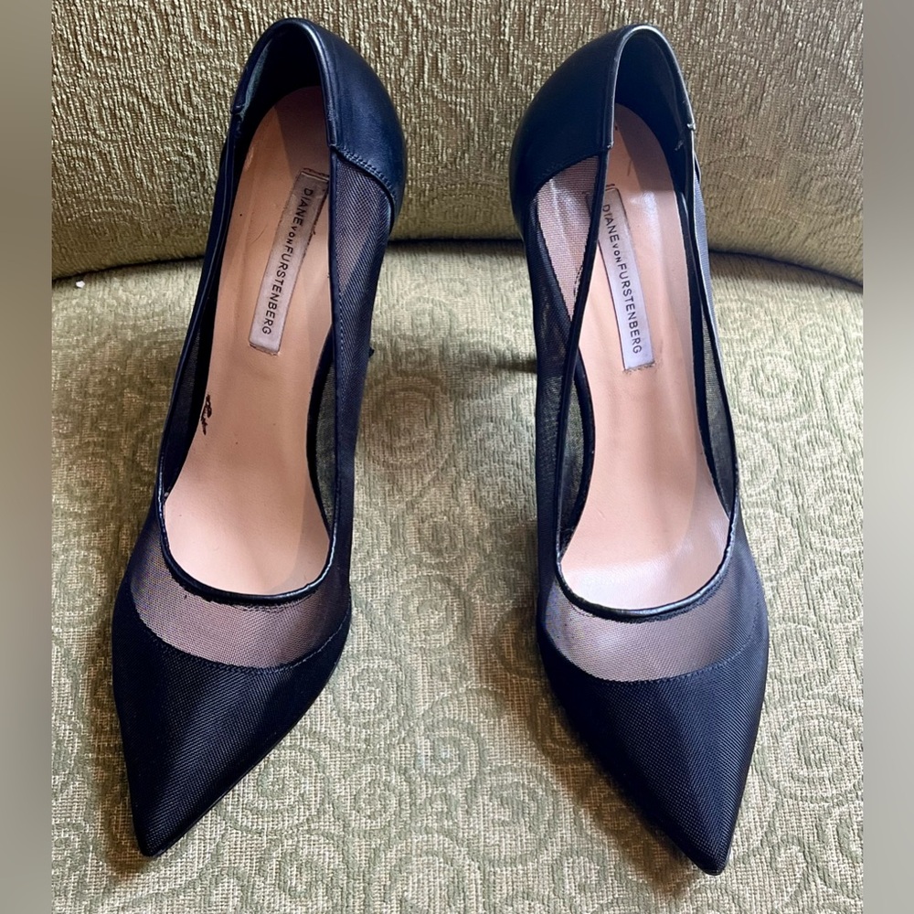 Diane Von Furstenberg Black Mesh Pump Heels Size 9.5